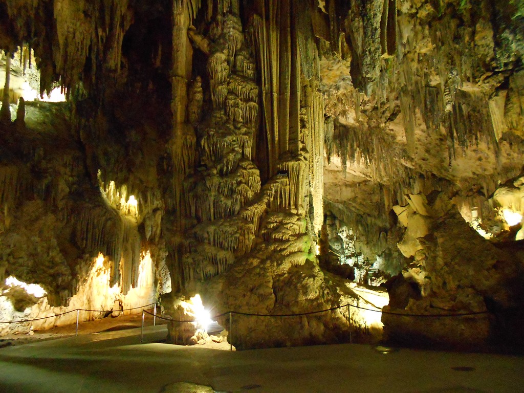 cueva-de-nerja-interior